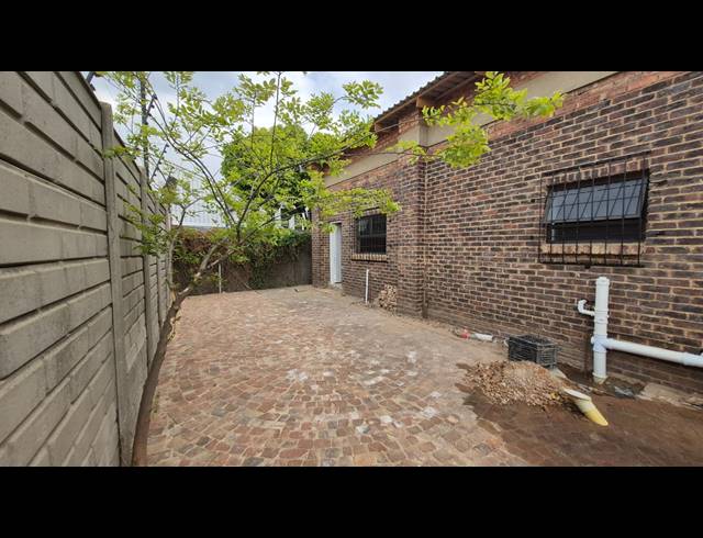 100M² FACTORY TO LET IN BENONI SOUTH